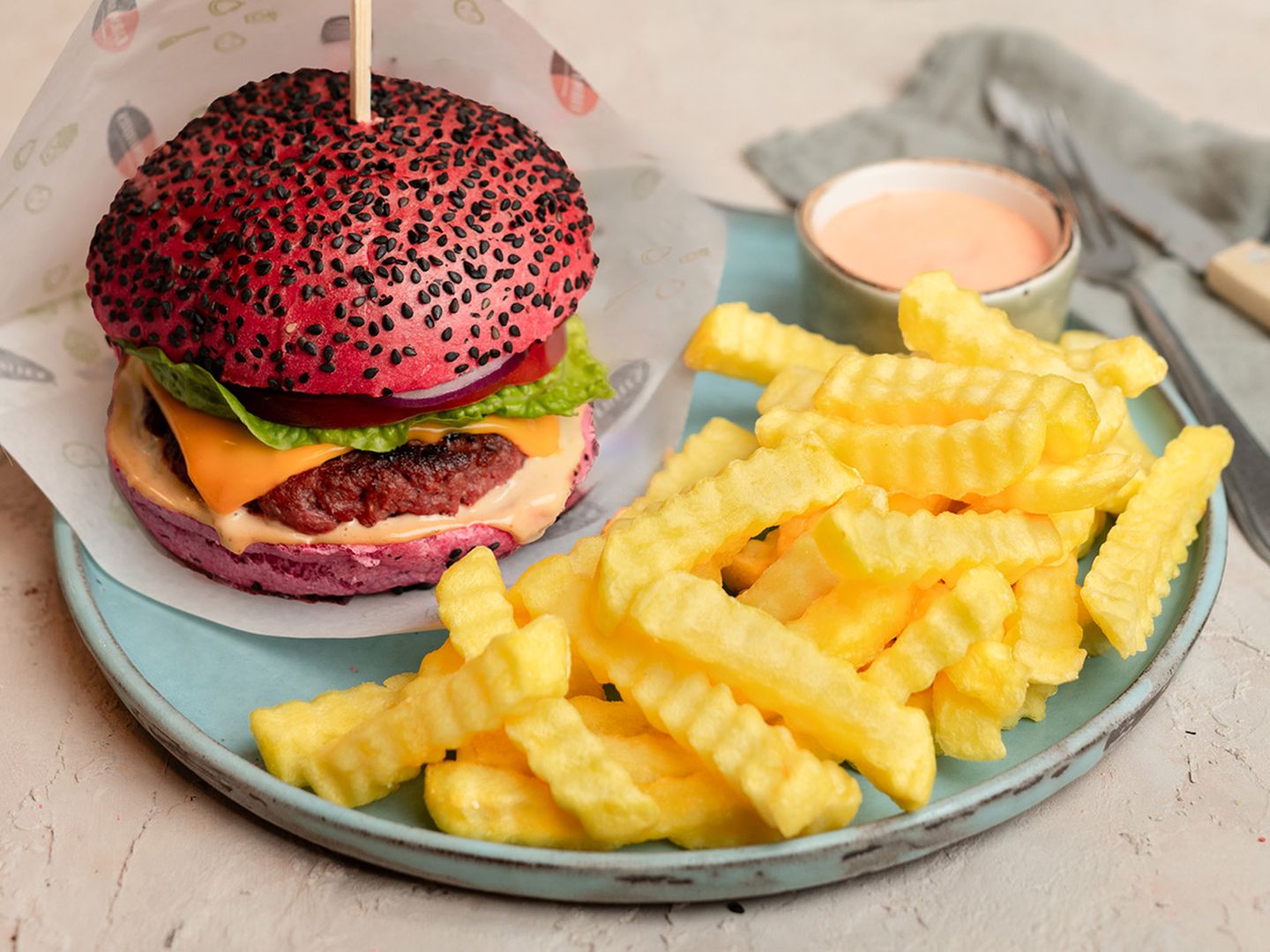 Hybrid Meat Burger with Crinkle Fries