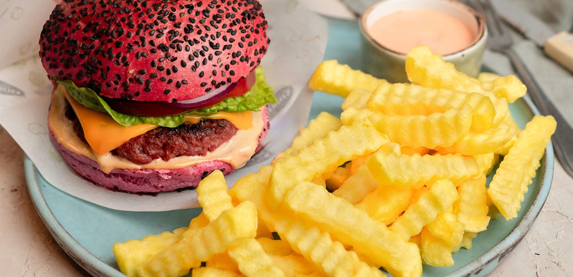 Hybrid Meat Burger with Crinkle Fries