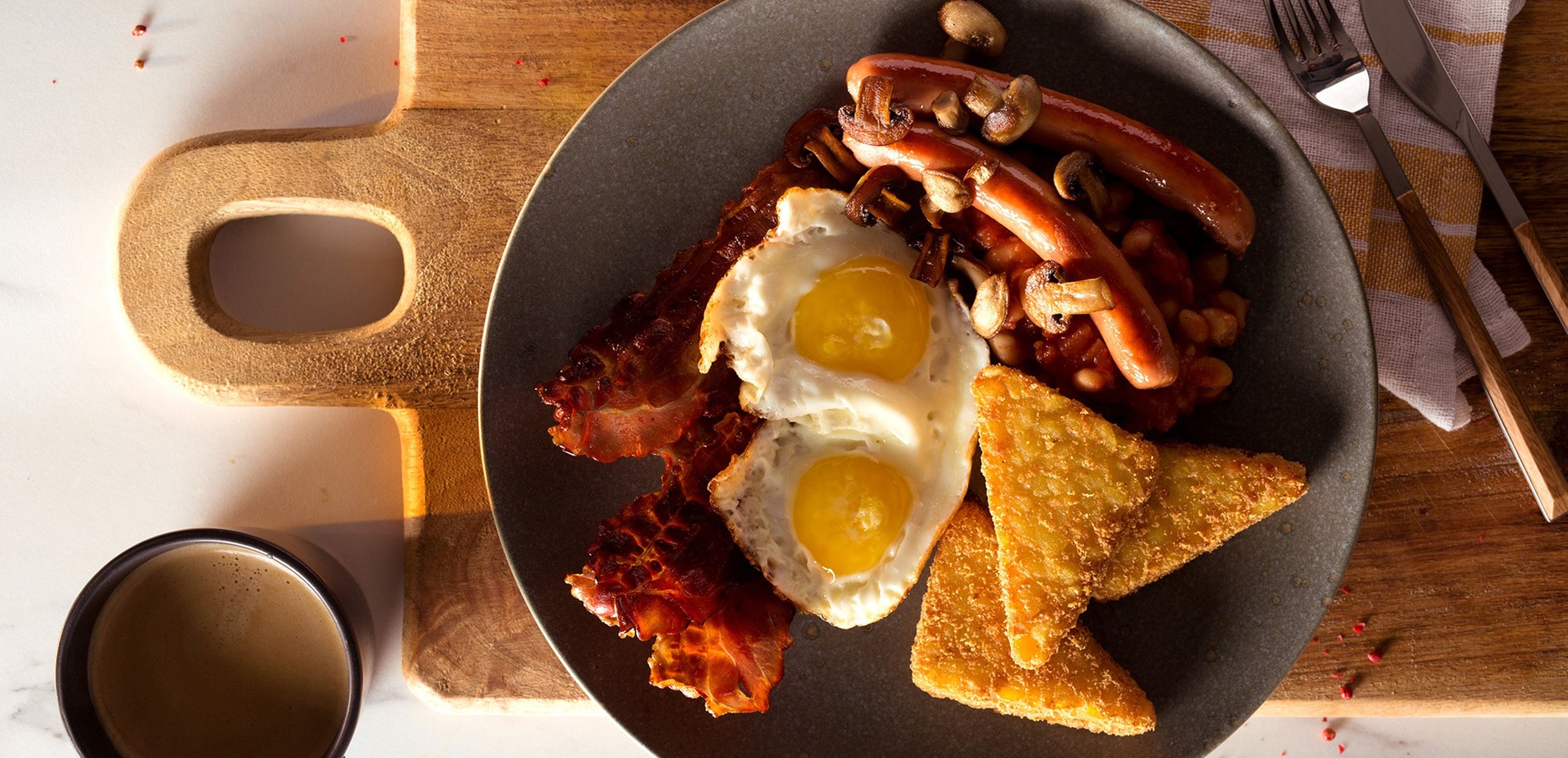 traditional English Breakfast with Hashbrowns
