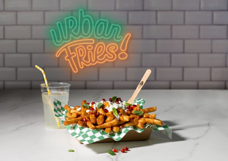 Urban Fries 10 mm Loaded fries Chicken Tikka landscape