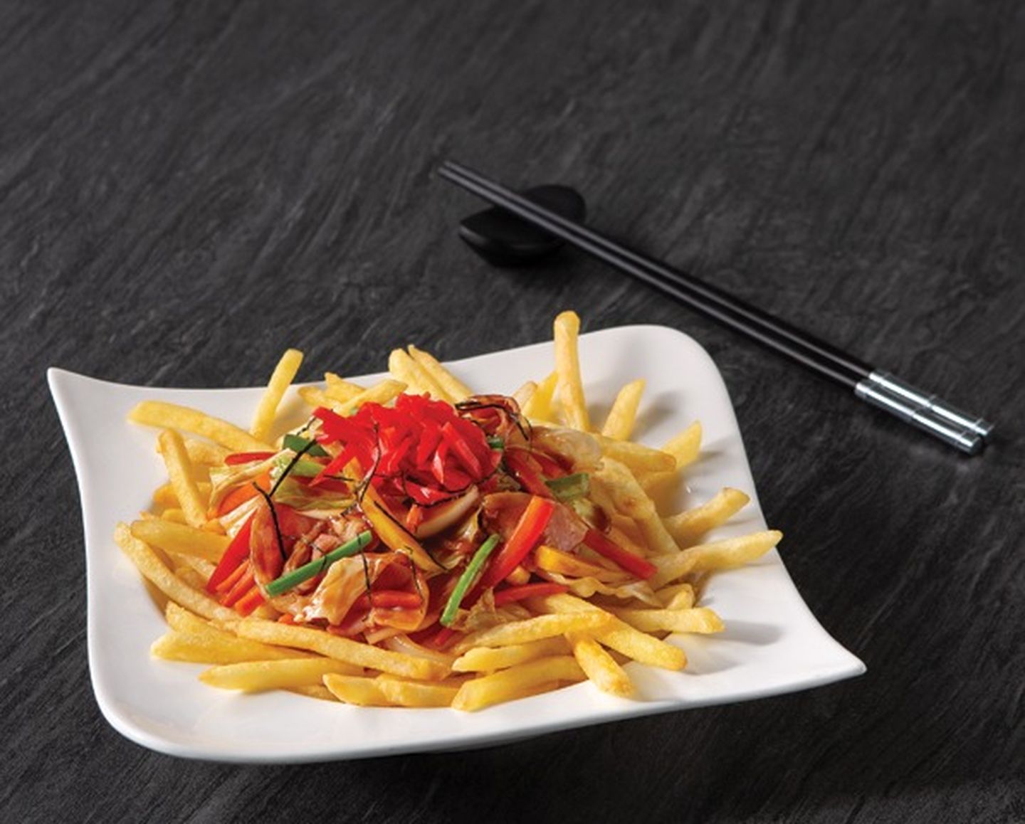 yakisoba-a-popular-japanese-dish-with-fried-vegetables-bacon-and-fries JAPAN