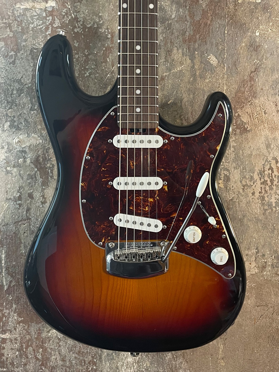 Music Man USA Cutlass SSS Vintage Sunburst BJ 2017