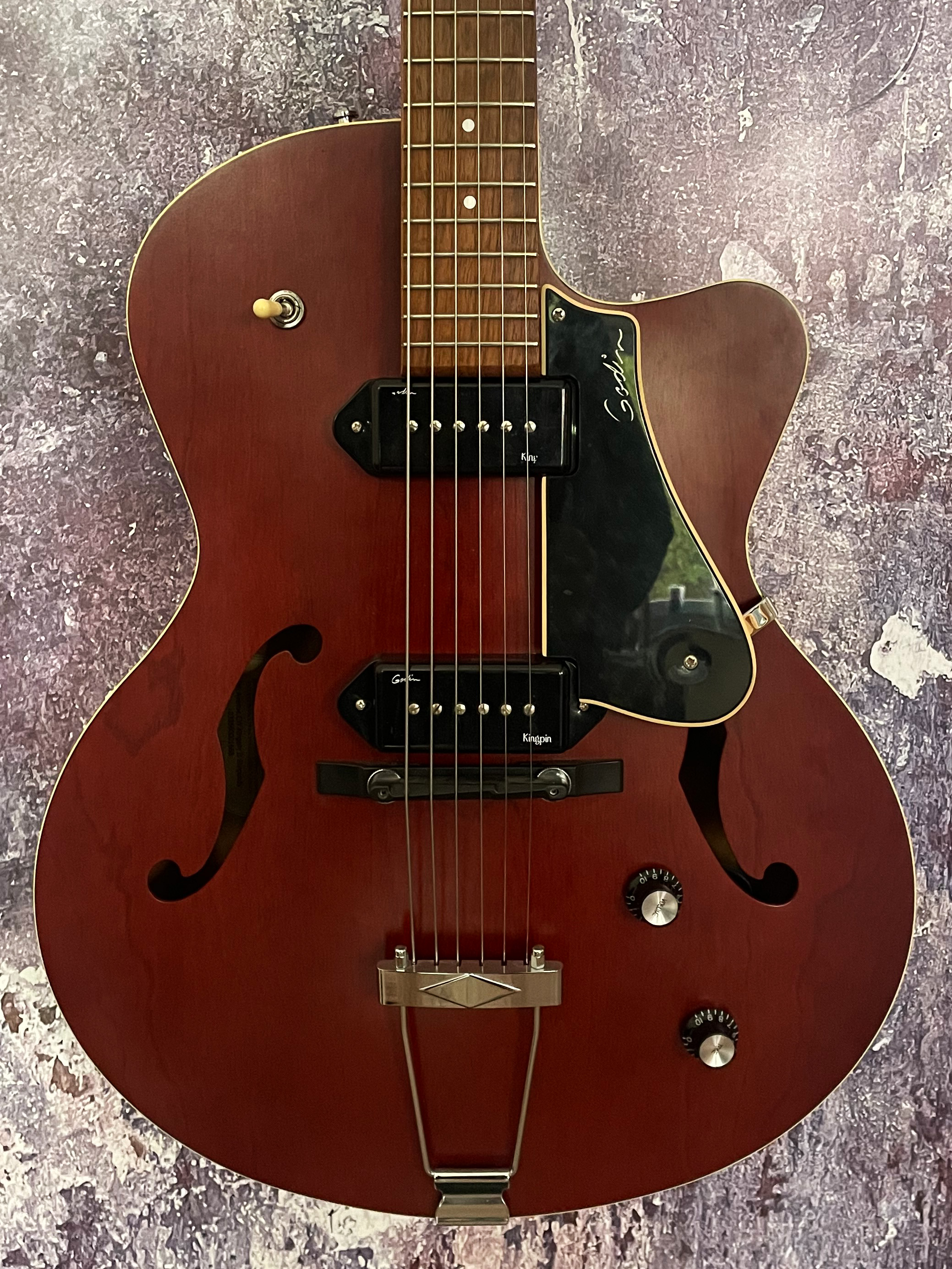 Godin 5th Avenue CW Kingpin II BJ 2012