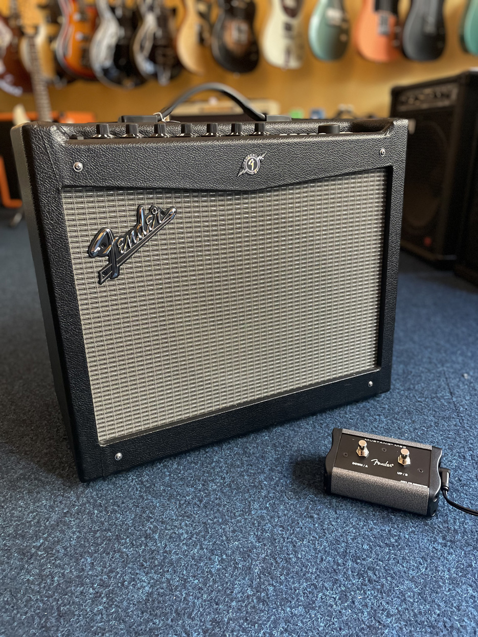 Fender Mustang III V2 Gitarren-Modeling-Amp BJ 2016