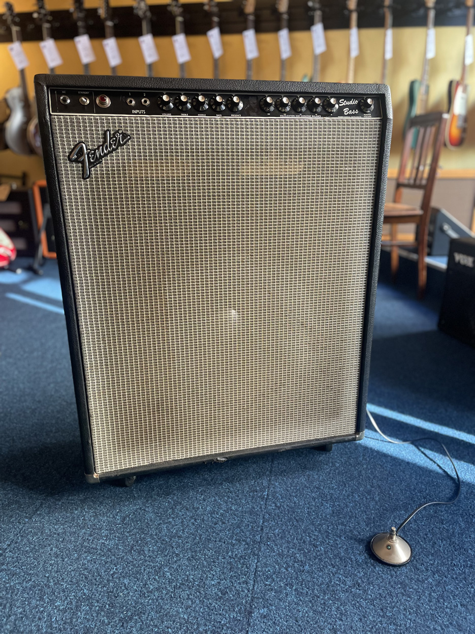 Fender Studio Bass 200W Bass-Combo BJ 1981