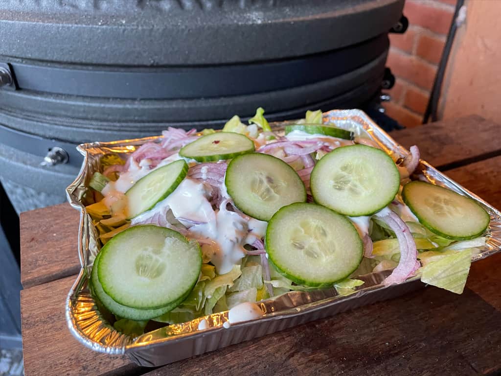 Kapsalon kipshoarma van de barbecue