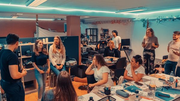 “I never realized how risky some things online could be. After this evening, I feel more confident talking to my friends and guiding them safely online.” – Workshop participant