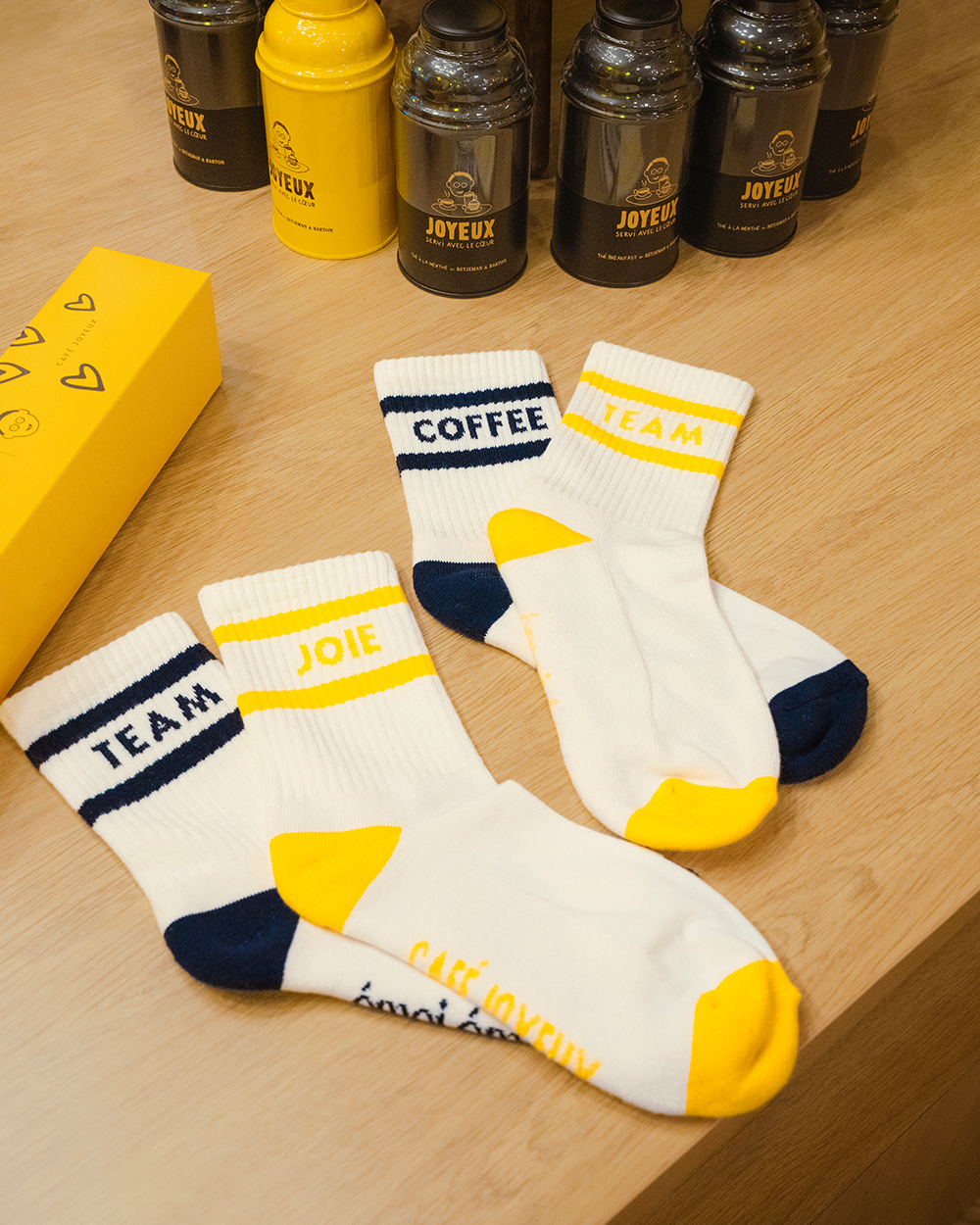 LP COLLAB CAFÉ JOYEUX BLOC X2 DESK 1