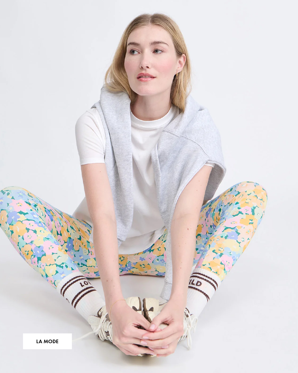 la mode femme émoi émoi - femme portant un legging fleuri