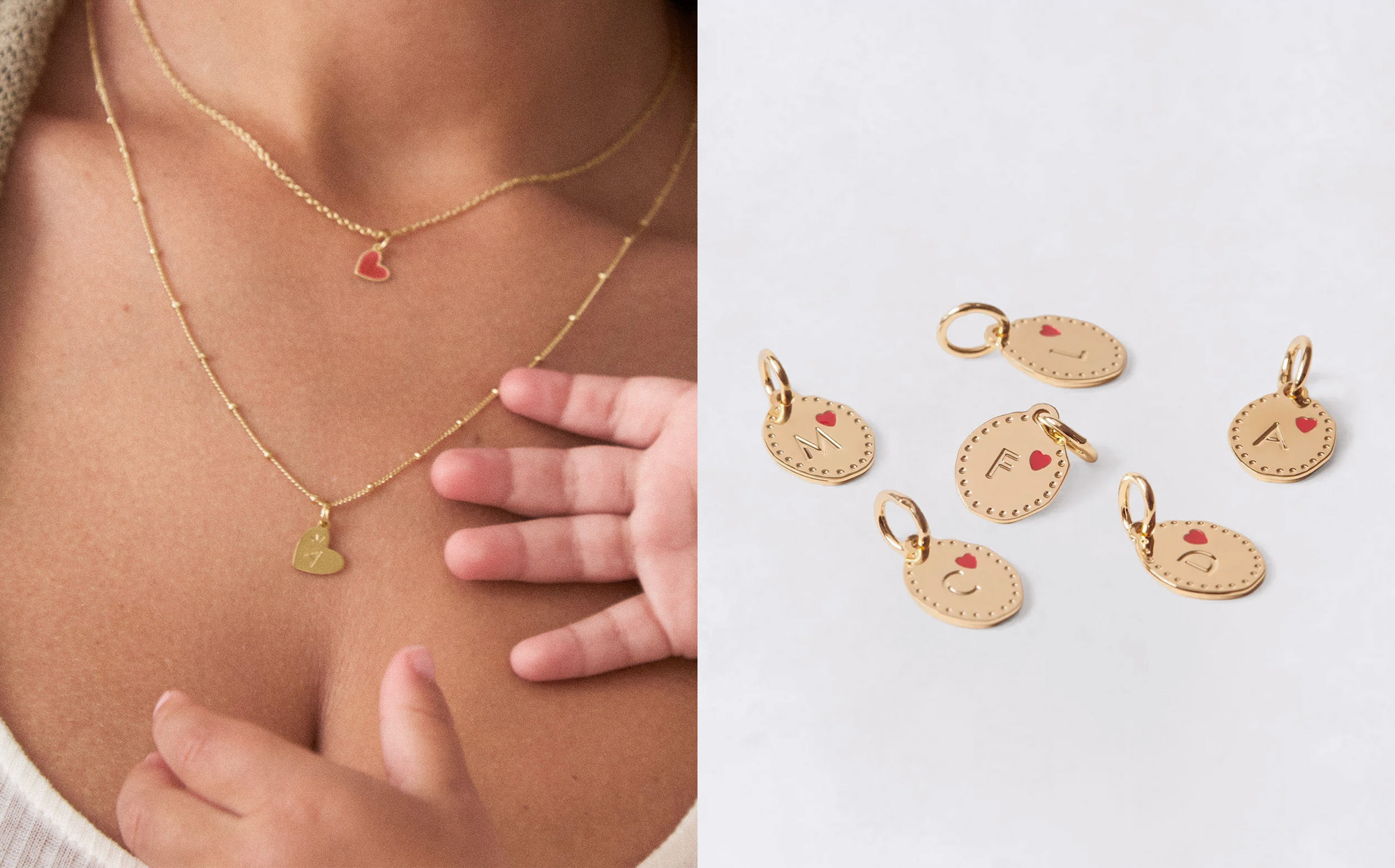 Maman portant les bijoux émoi émoi, médailles Manoa et Mary