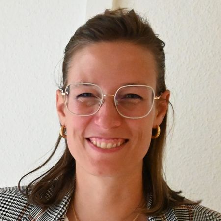 Porträt von Elena Schneider