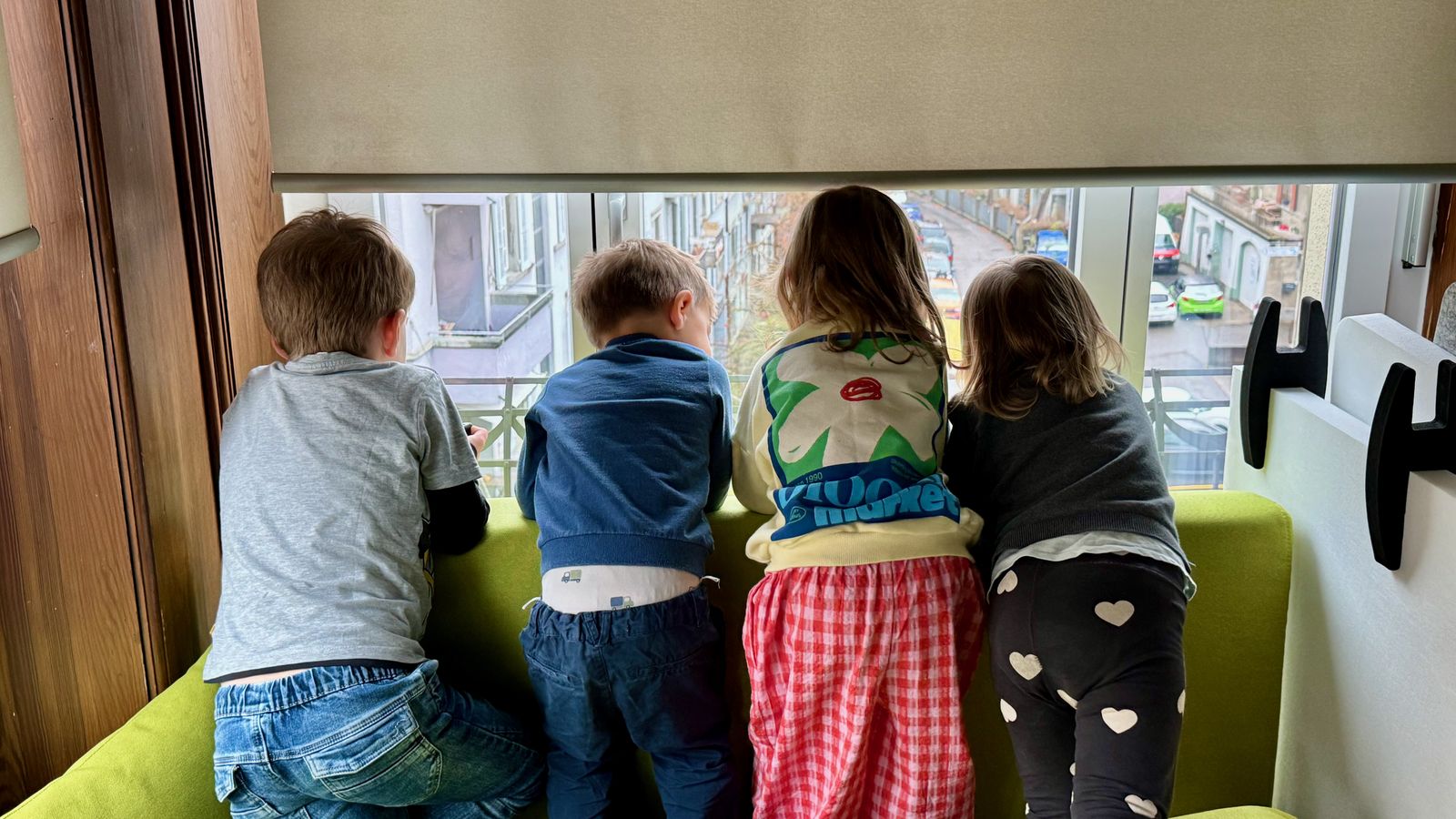 Kidds am Fenster_2025