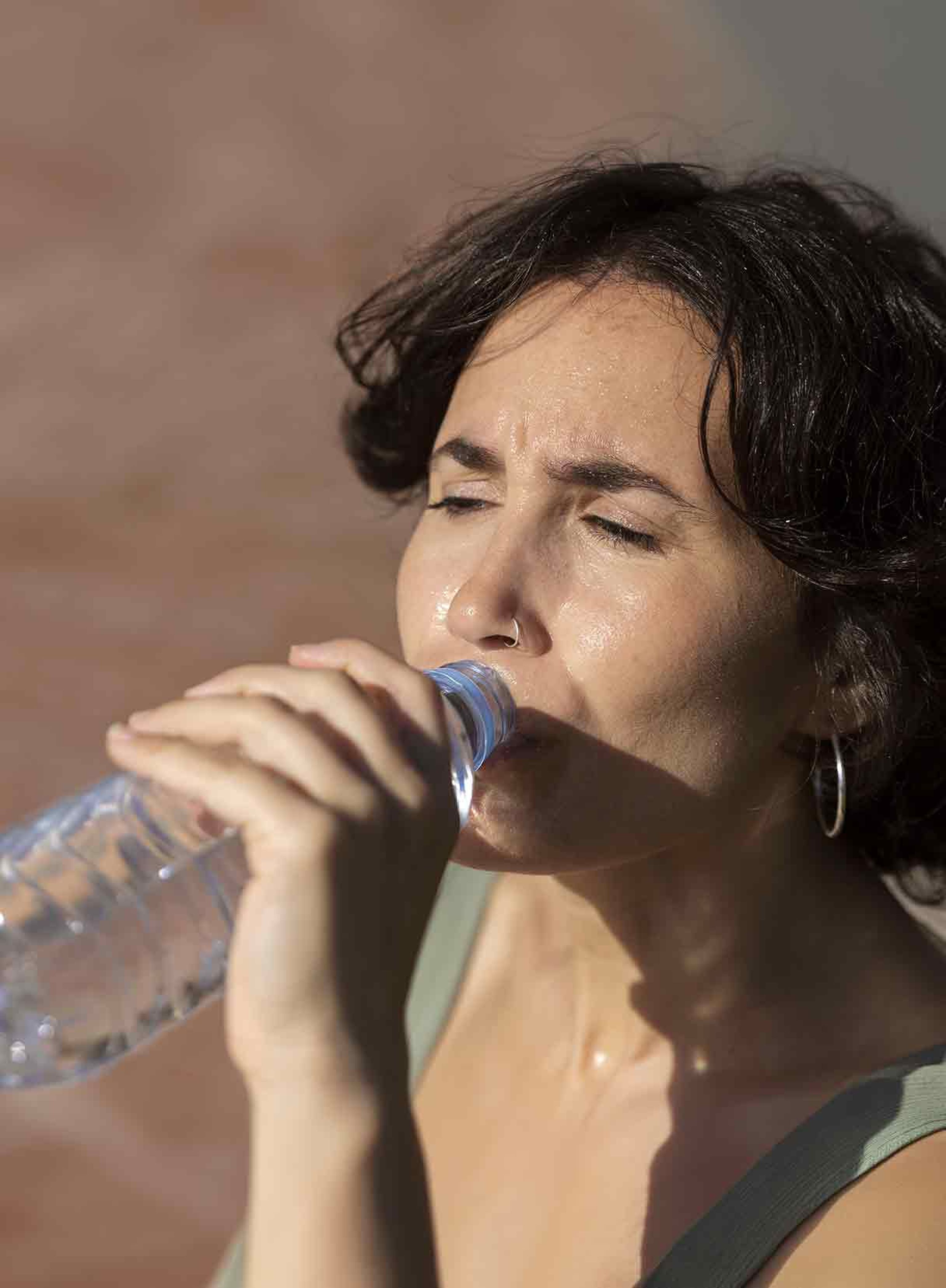 Caldo torrido e distacco di retina: che legame c’è davvero e a cosa fare attenzione ad agosto