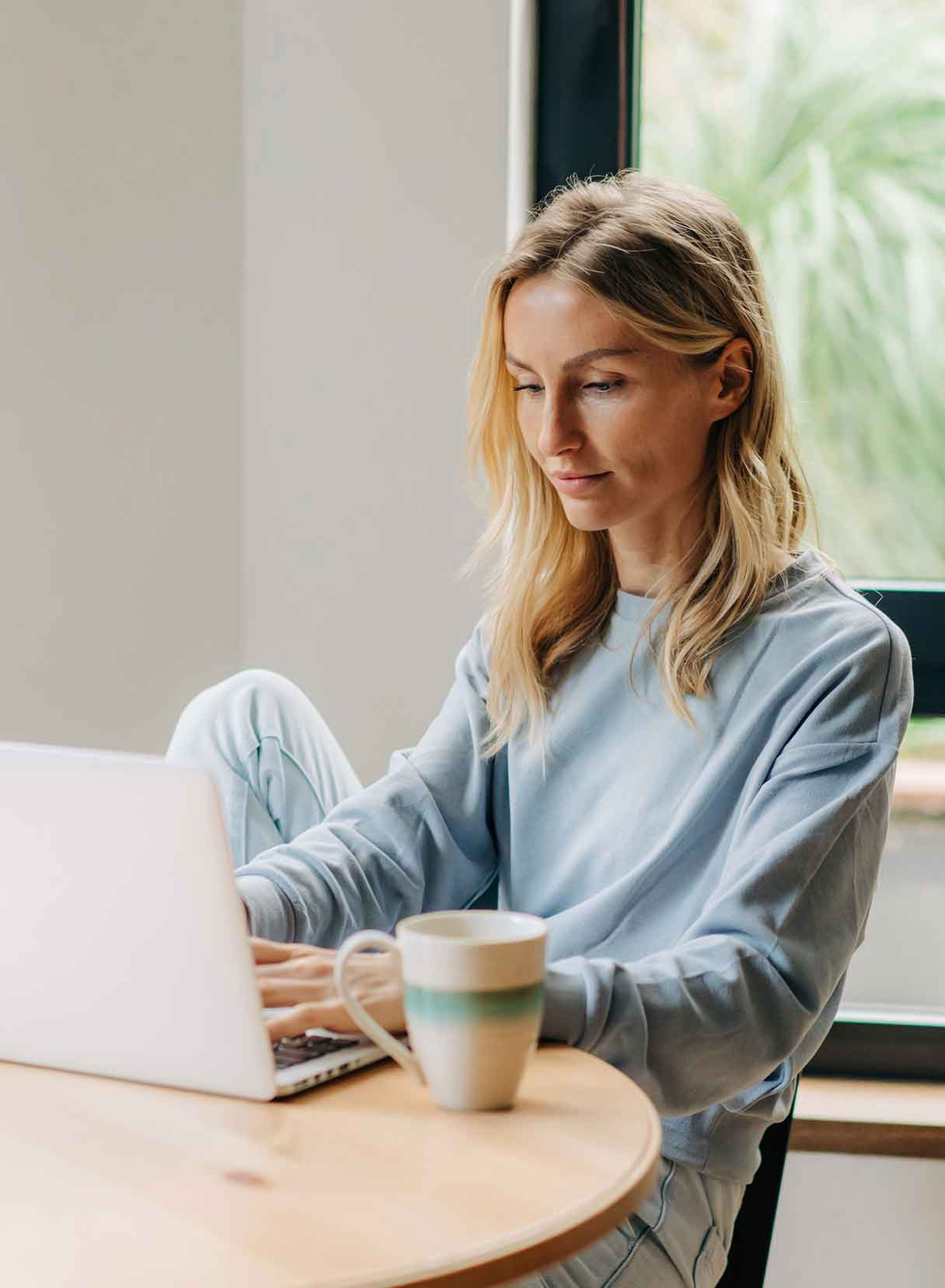 Post operatorio: come gestire luci blu e schermi dopo l'intervento