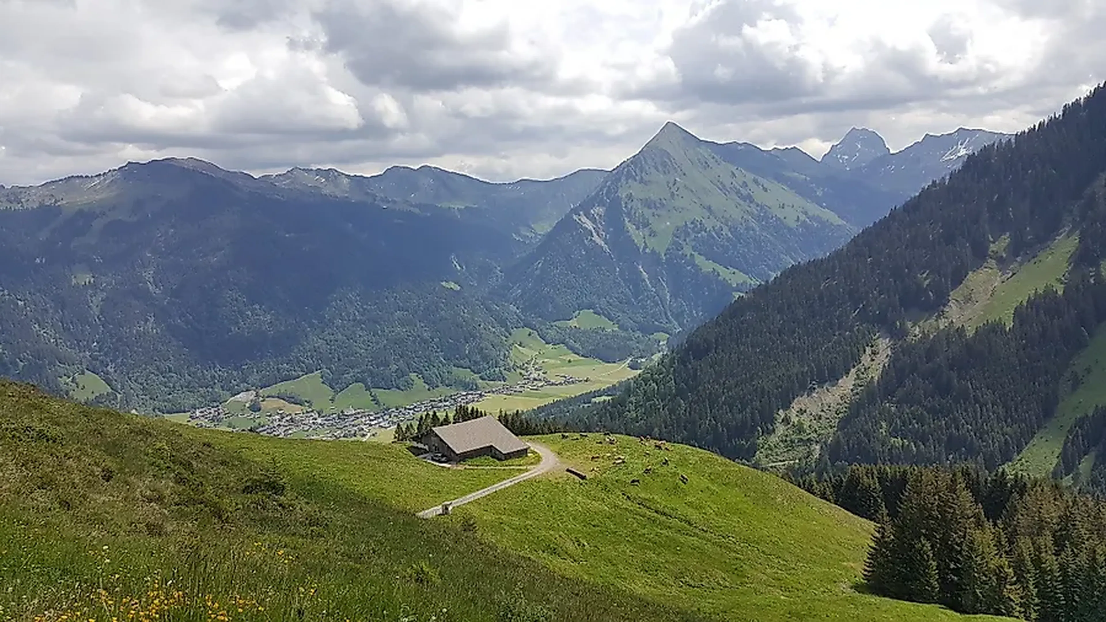 Rund um den Lug