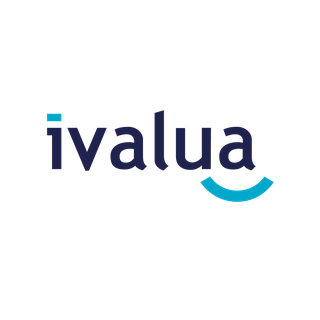 Ivalua Logo mit dunkelblauem Text und türkisem Smiley-Symbol