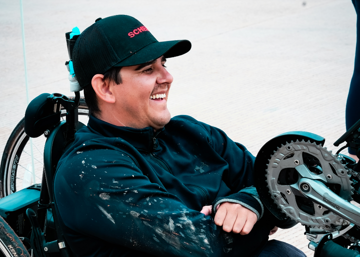 Teaserimage: How Edwin Munoz plans to ride across the country using a hand cycle