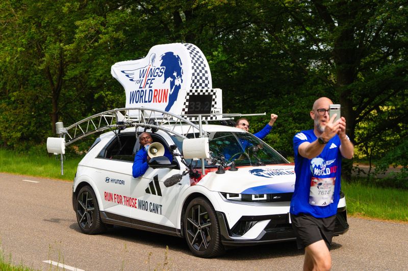 Churandy Martina and Robert Doornbos at the Wings for Life World Run 2026