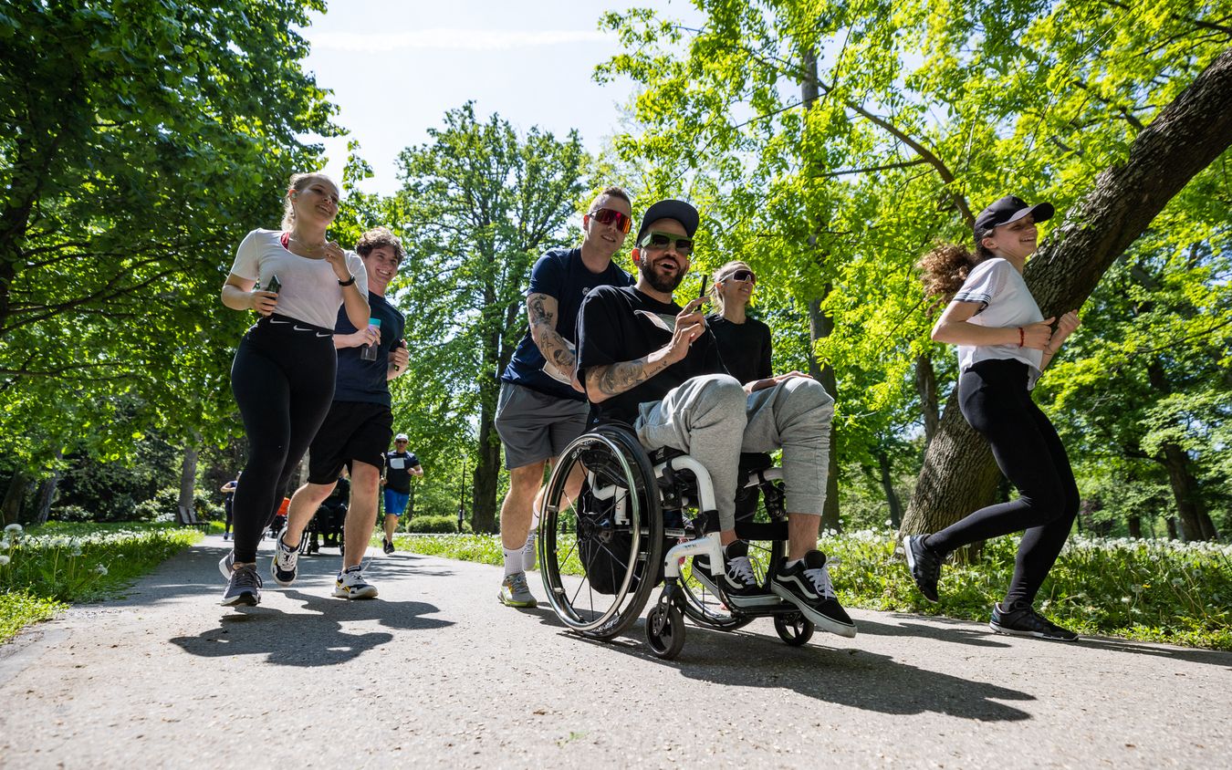 Bekim počas Wings for Life World Run App Runu v Bratislave0