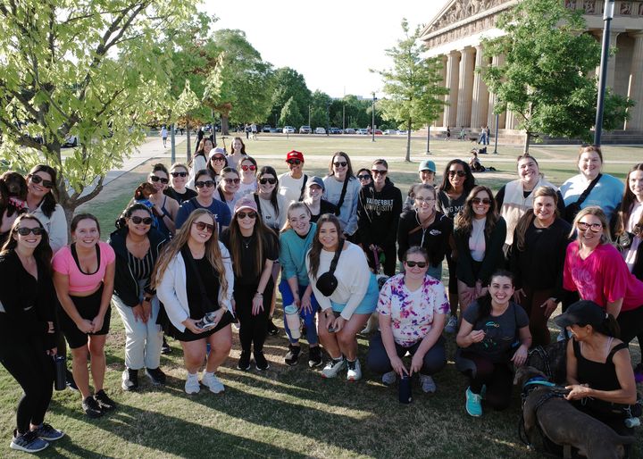 Teaserimage: Nashville Girls Who Walk forms a Wings for Life World Run team