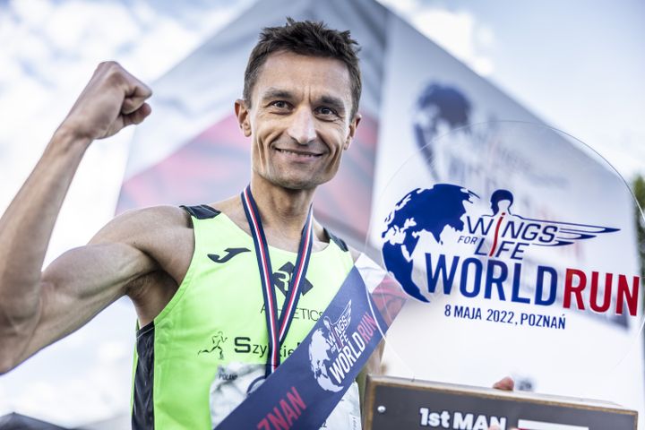 Hero image: Relacja Darka Nożyńskiego z Wings for Life World Run 2022