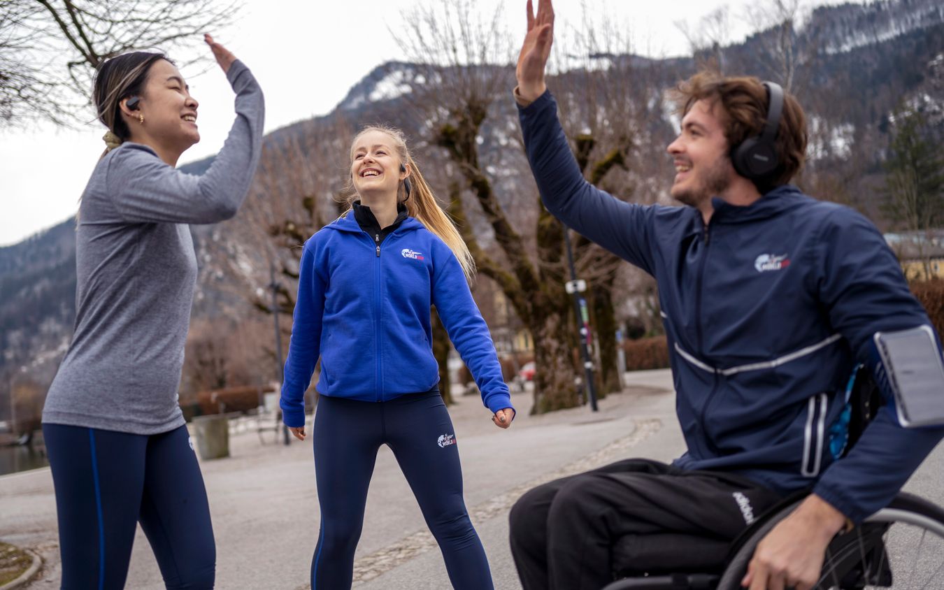 [Translate to Russian:] Participants seen during a preshooting for the Wings for Life Wolrd Run in Sankt Gilgen, Austria on March 03, 2022.