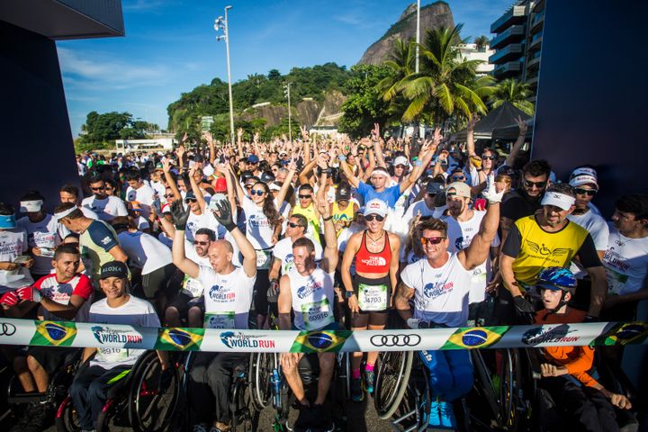Wings for Life World Run participants getting ready at the startline in Brazil