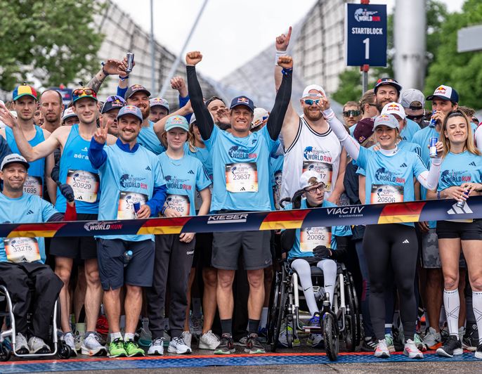 startlinie-red-bull-athletinnen-wings-for-life-world-run-2025