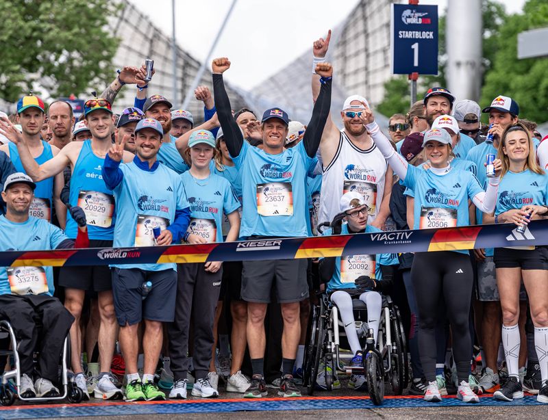 startlinie-red-bull-athletinnen-wings-for-life-world-run-2025