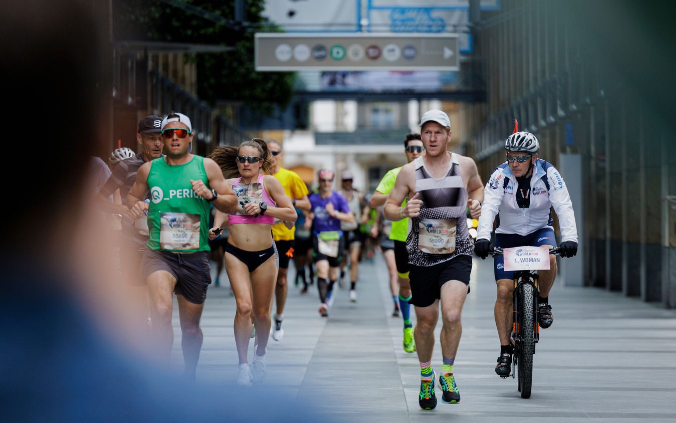 Hero image: Ci Polacy walczyli i wygrywali w Wings for Life World Run za granicą