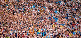 Participants at the Flagship Run Vienna 2025