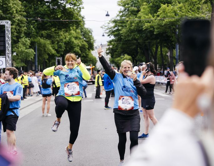 Participants at the Flagship Run Vienna 2025