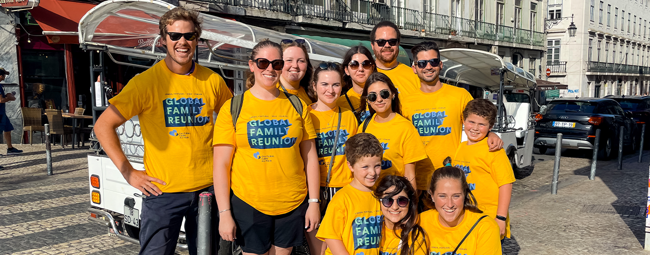 Au Pair Family Reunions: Planning Tips & Real Stories