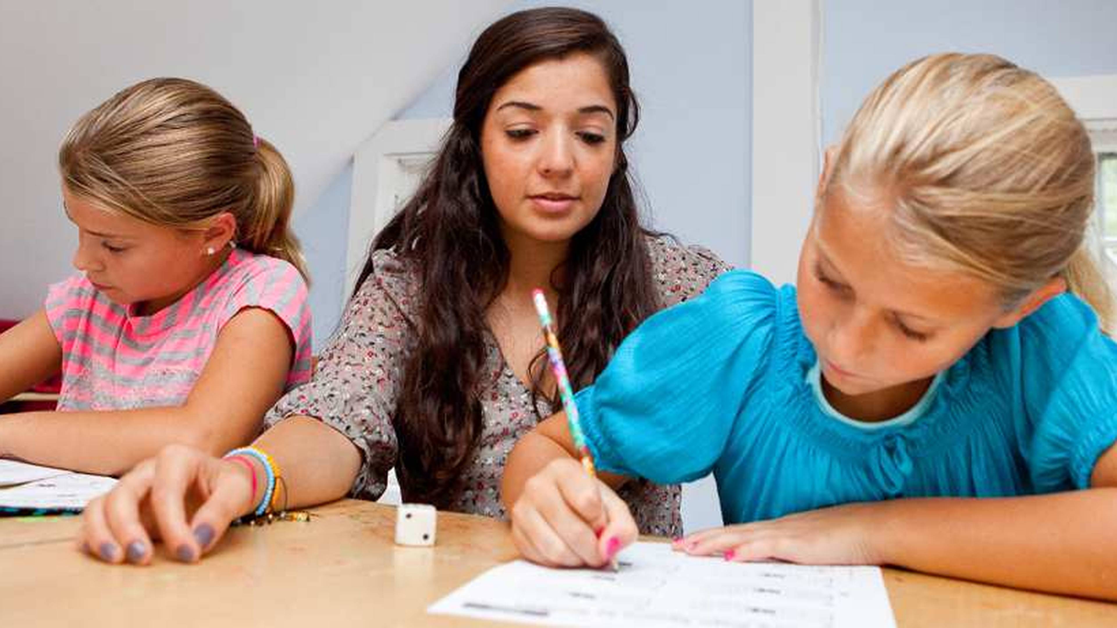 Au pairs share their best tips for helping with remote learning