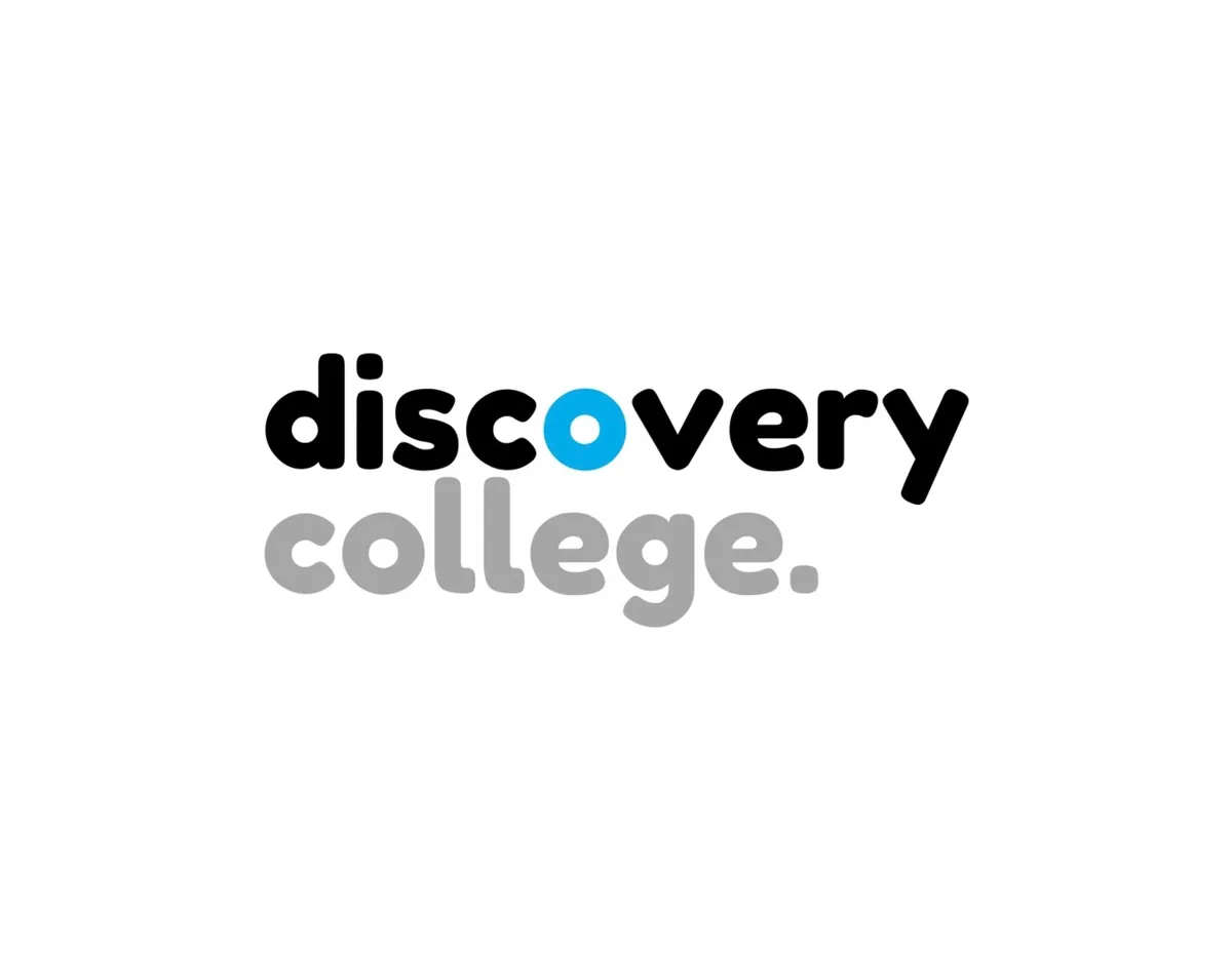 Discovery College logo