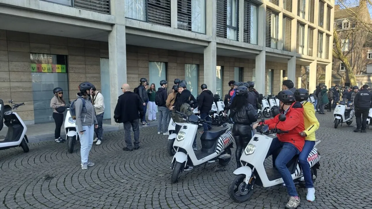 grote groep met scooters