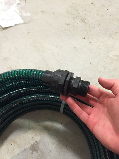 9. Neem het smalste uiteinde van de afvoerslang