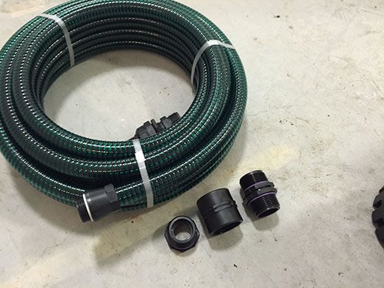 4. De inhoud van de afvoerslang: De slang met 3 extra koppelstukken