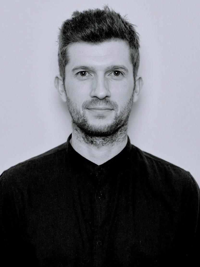 DOMINIK HOFFMANN