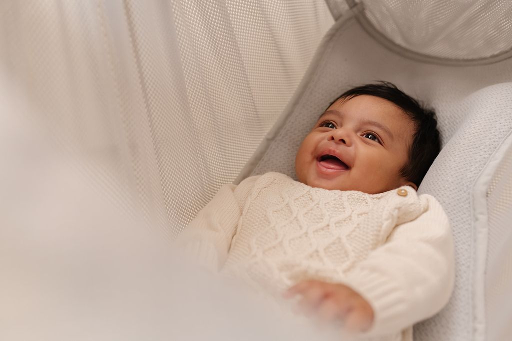 Baby schläft in der Babyhängematte