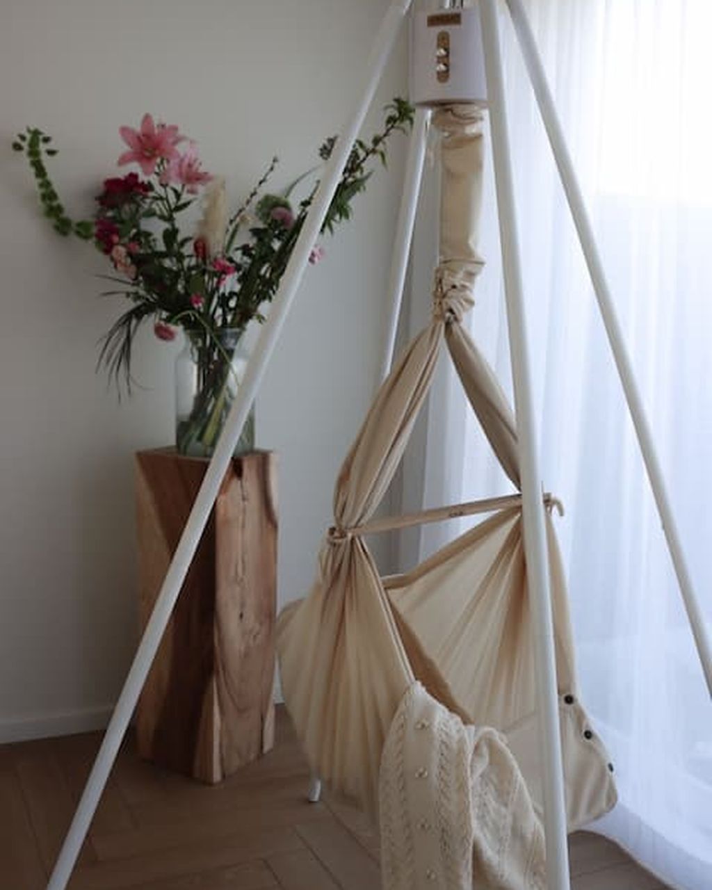 Baby Hammock with Tipi stand and move motor