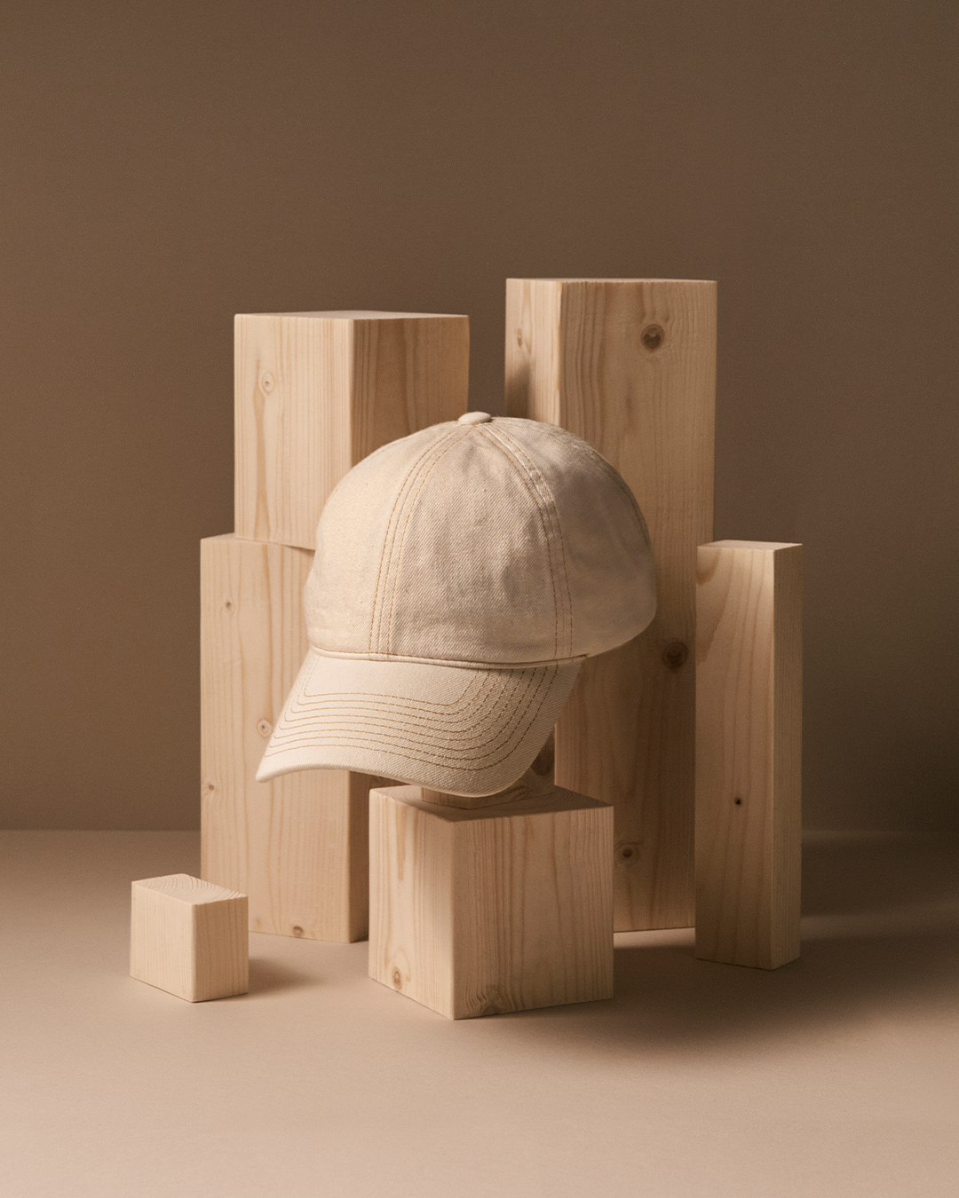 F.ILLUMINATEのVintage Washed Denim Ball Cap 全3色 Washed Denim | Varsity Headwear
