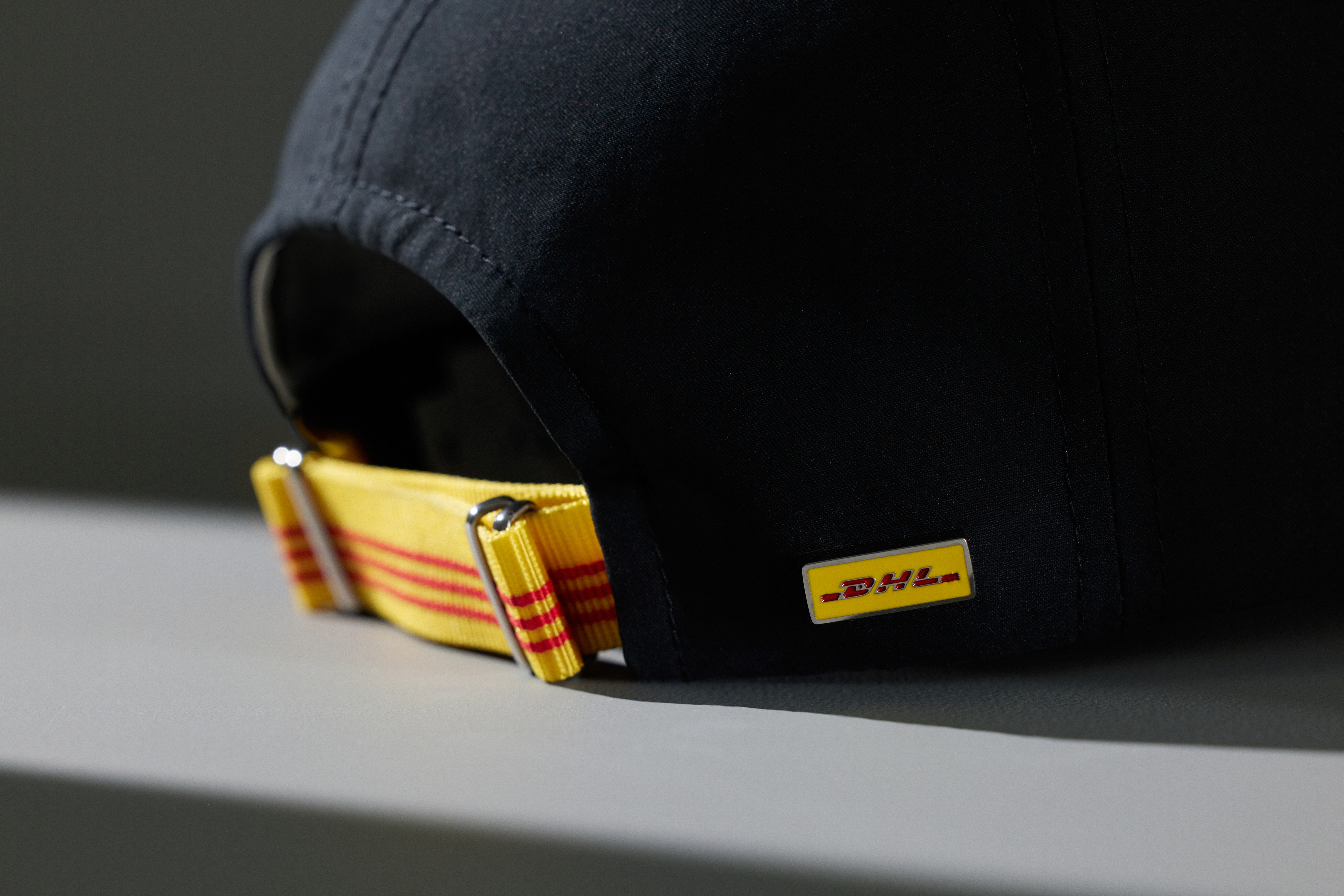 sas_varsityxdhl5864_highres_we