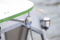 Een bel op een boot, klaar om te luiden.