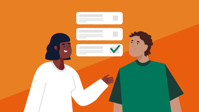 Een dame met halflang zwart haar praat tegen een jongen met kort bruin kapsel. Tussen hen in een afvinklijstje met drie items waarvan er 1 is afgevinkt.