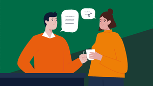 Twee figuren staan in te praten. De een geeft een kopje koffie aan de ander. Ze hebben een open blik