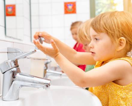 Lighting of the sanitary areas