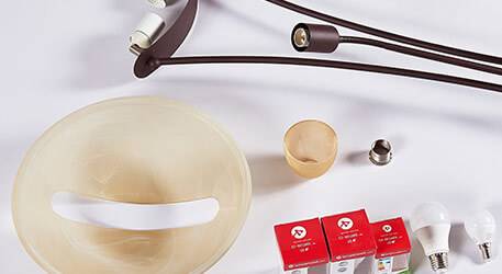 Utskifting av lyskilde for uplights i taket