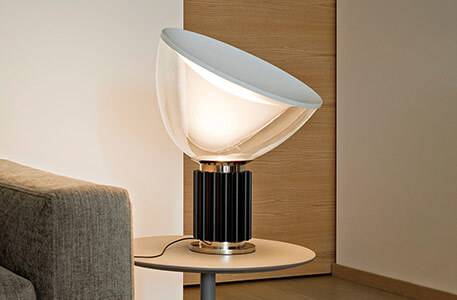 FLOS Taccia small - lampă de masă LED, negru