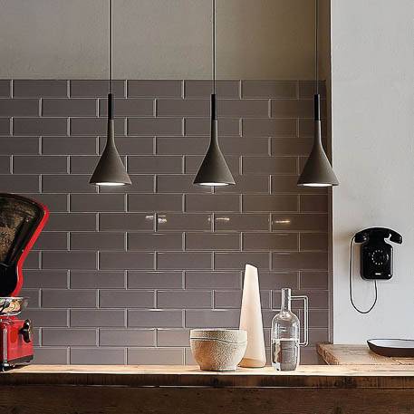 Aplomb Mini Hängeleuchte aus Beton von Foscarini